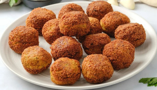 Falafel balls (6 pcs)